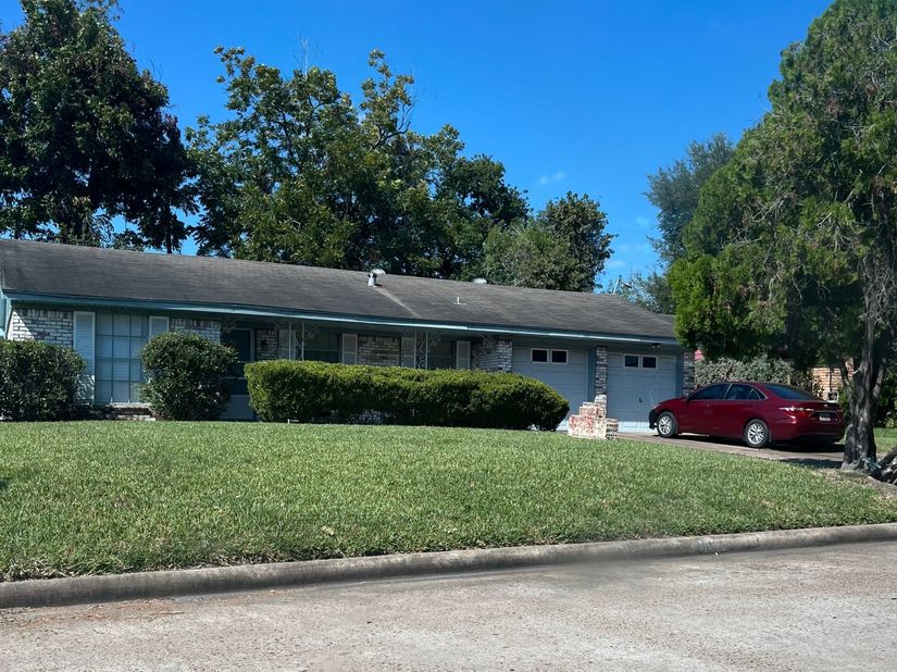 13026 Glenwyck Street, Houston TX 77045