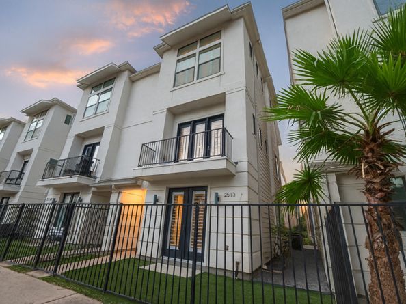 2513 B Garrow Street, Houston TX 77003