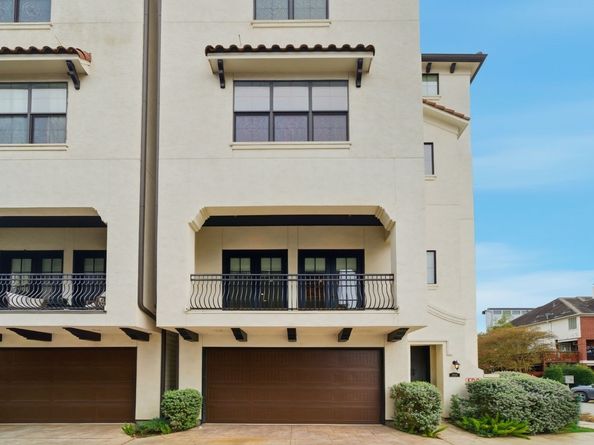 4224 Gibson Street, Houston TX 77007