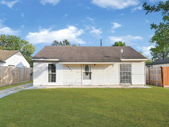 7659 Greenstone Street, Houston TX 77087