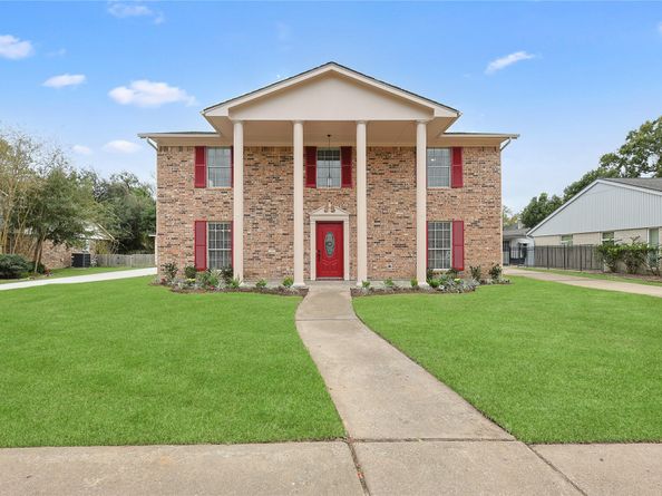16438 Glenshannon Drive, Houston TX 77059