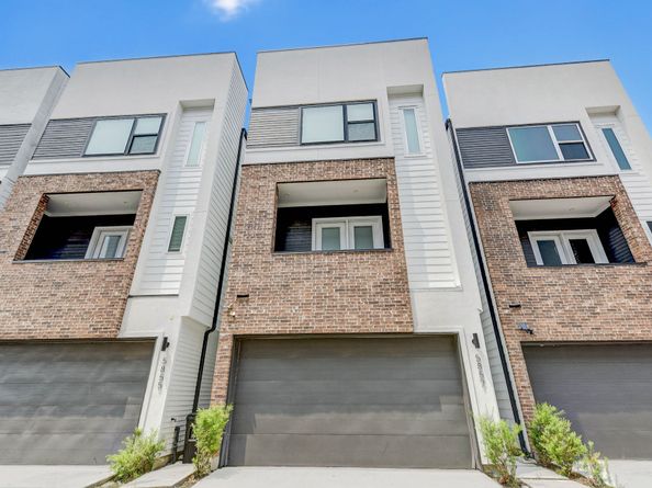 5857 Dolores Street, Houston TX 77057