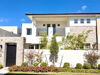 11603 Royal Plain Avenue