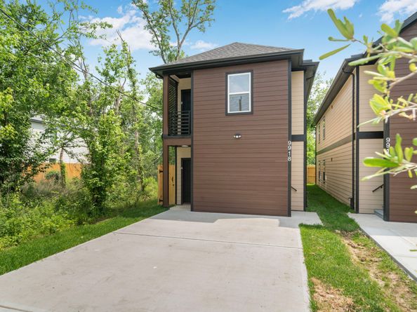 9918 Fillmore, Houston TX 77029
