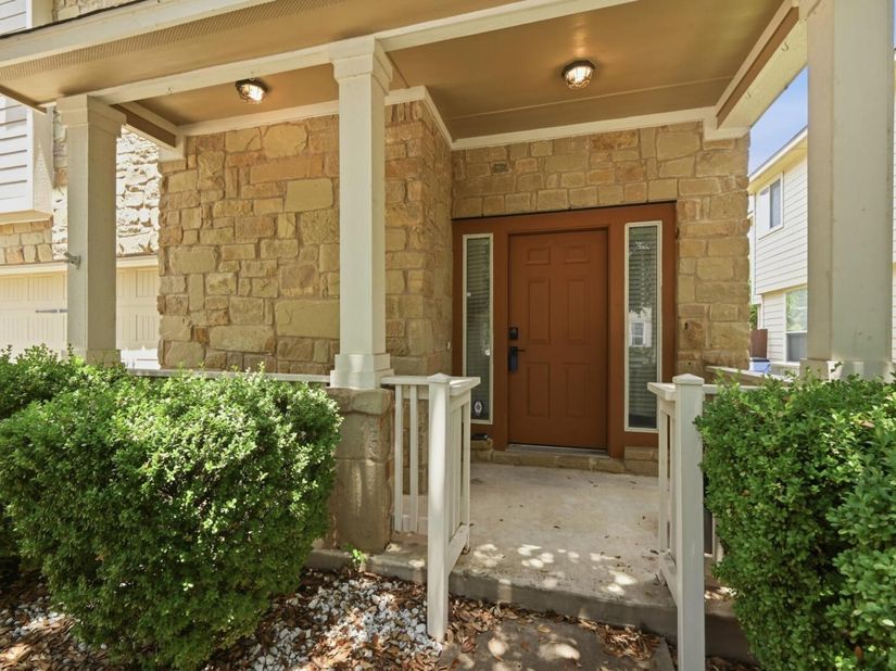 1606 Yoakum ST 254, Austin TX 78748