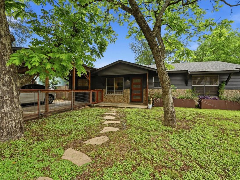 6207 Hickman Ave, Austin TX 78723