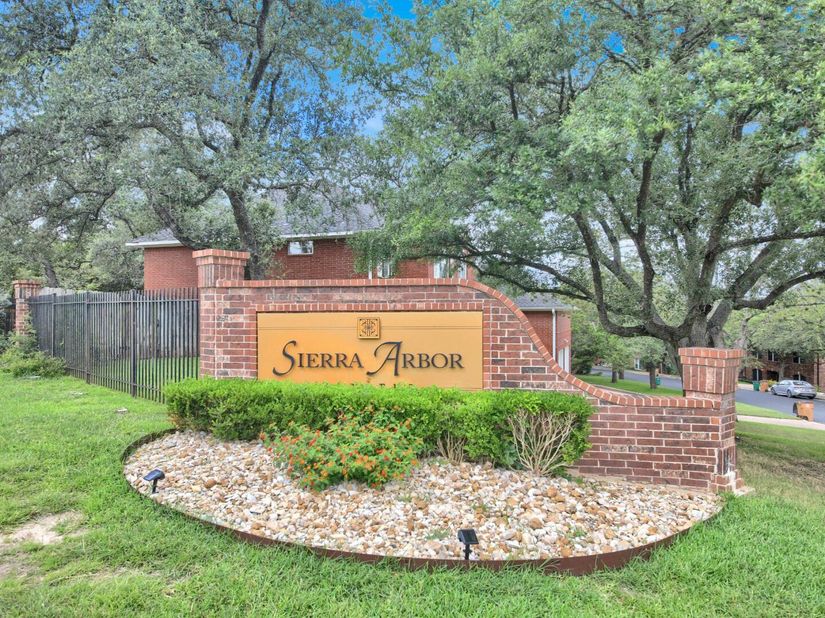 6001 Sierra Arbor CT, Austin TX 78759