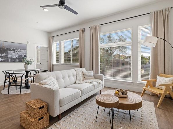 1811 Webberville RD 1209, Austin TX 78721