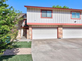 8906 Parkfield DR
