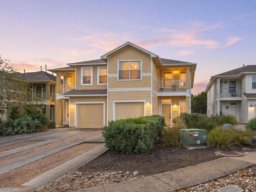 8909 Mountain Shadows CV B, Austin TX 78735