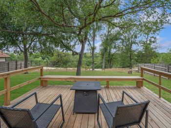 1004 Scenic DR