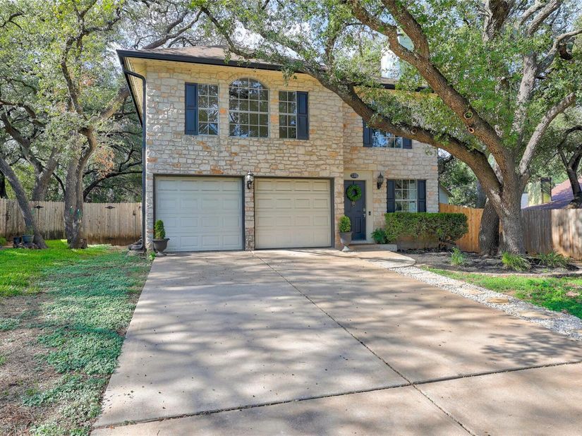 735 Shiny Rock DR, Austin TX 78748