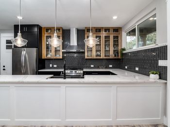 7905 & 7907 Tiffany DR