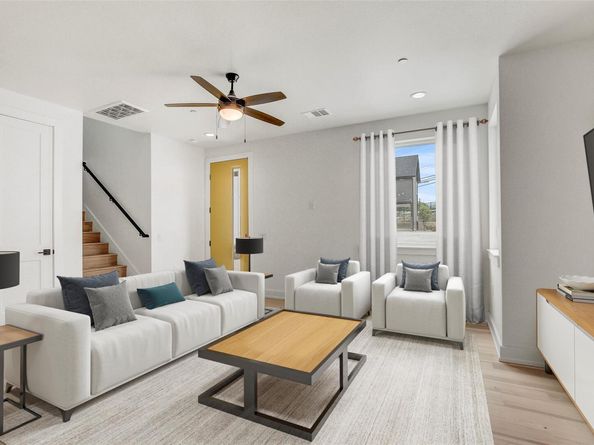 4127 E 12th ST 2, Austin TX 78721