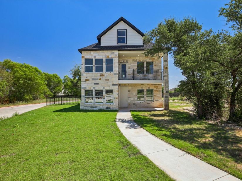 1301 Low Branch LN 9, Leander TX 78641