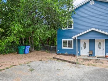 10905 Elm ST