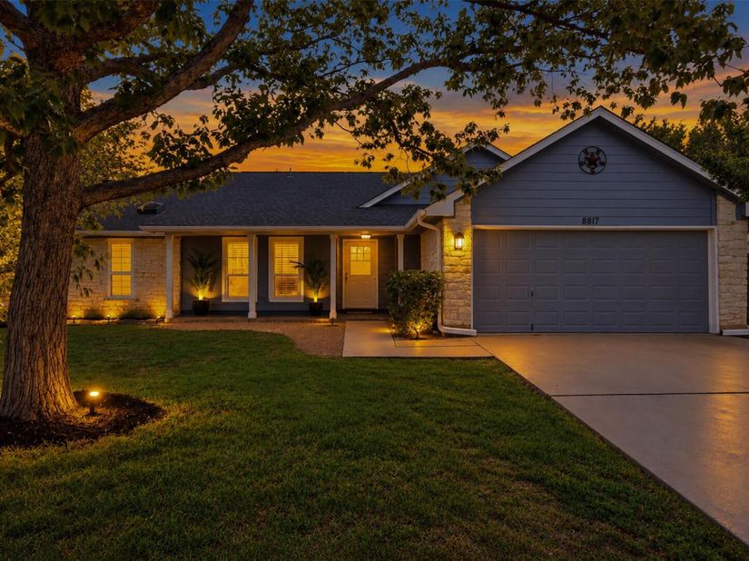 8817 Black Oak ST, Austin TX 78729