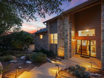 1528 Ben Crenshaw WAY