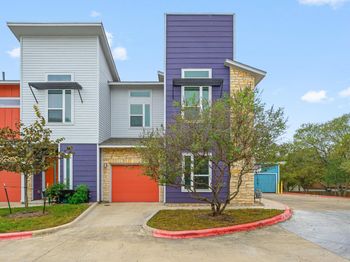 8922 Menchaca RD