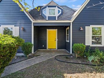 5205 Calais CT