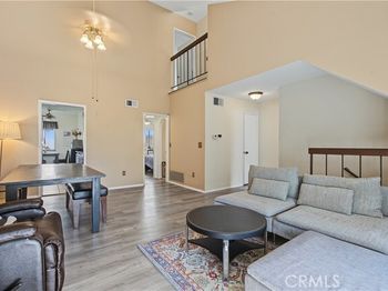 592 W Huntington