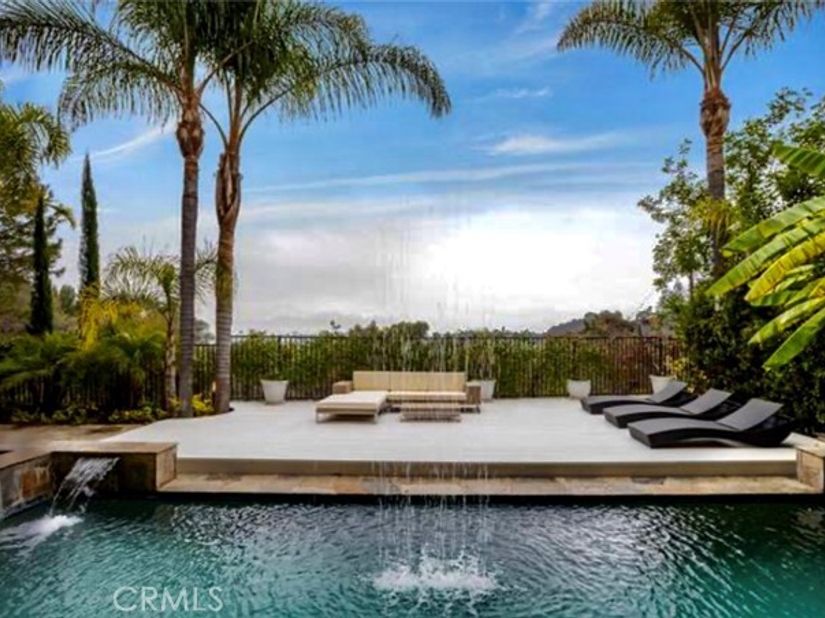 7218 Mulholland, Los Angeles CA 90068