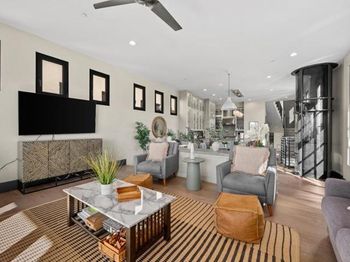 907 S Tremont Street