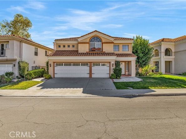 32 Salinas, Lake Forest (el Toro) CA 92610