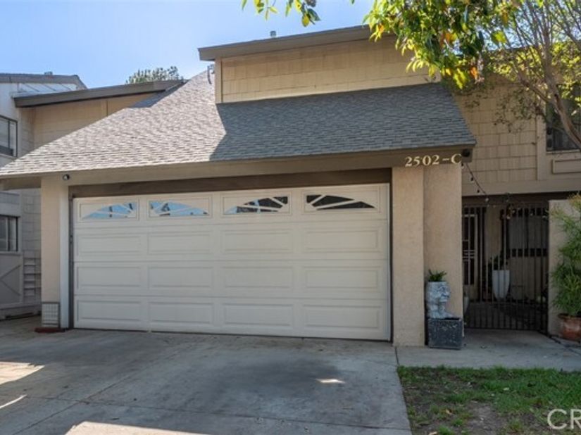 2502 N Tustin C, Santa Ana CA 92705