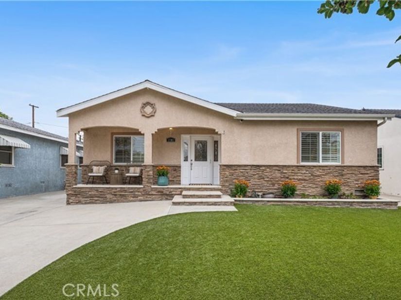 3702 Petaluma, Long Beach CA 90808
