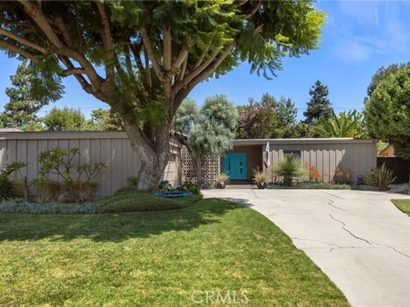 17881 Arbolada, Tustin CA 92780