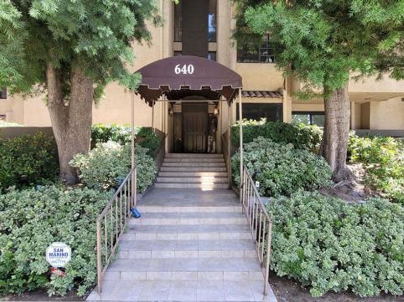640 S Lake 204, Pasadena CA 91106