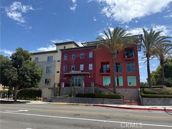 2742 Cabrillo