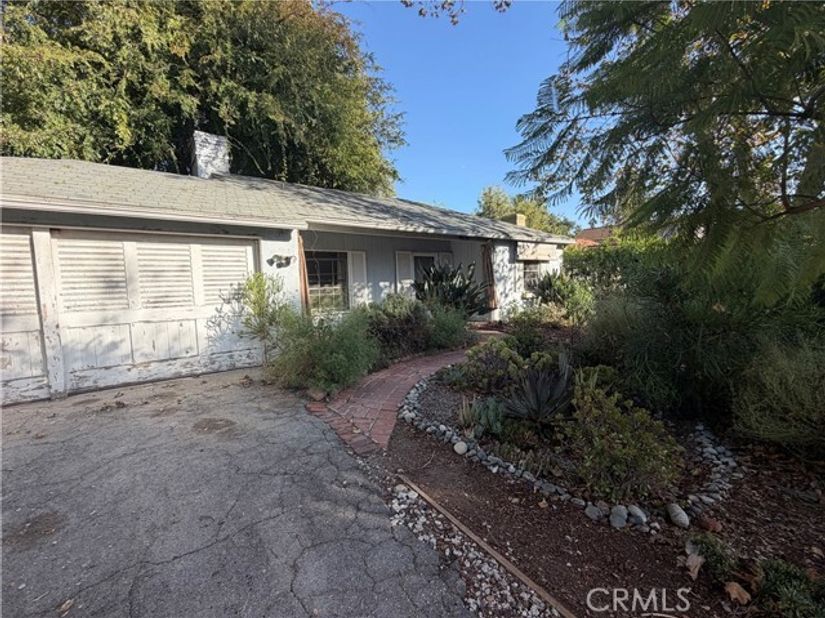 1110 S Los Robles, Pasadena CA 91106