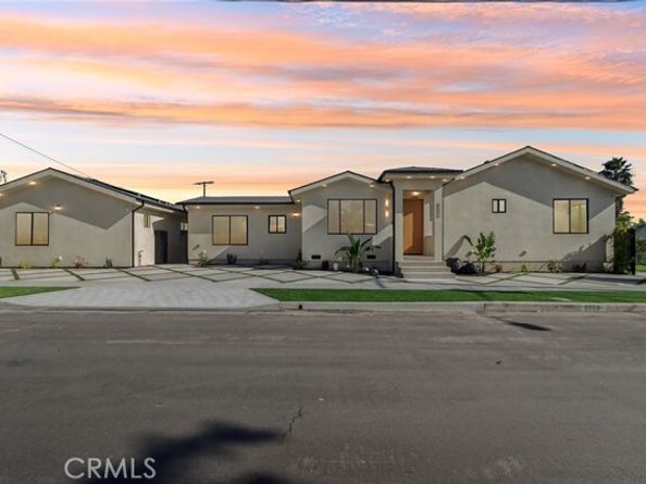 8006 Lloyd Avenue, North Hollywood (los Angeles) CA 91605