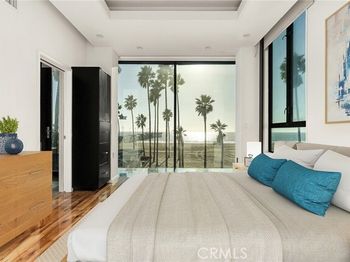 3009 Ocean Front Walk