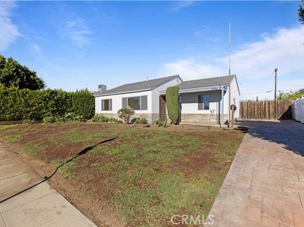 10156 Laurel Cyn. Blvd., Pacoima (los Angeles) CA 91331