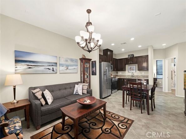 14665 Sherman Way, Van Nuys (los Angeles) CA 91405