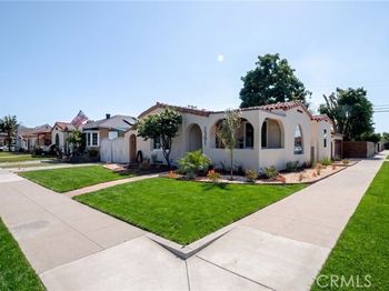 2391 Fashion Ave
