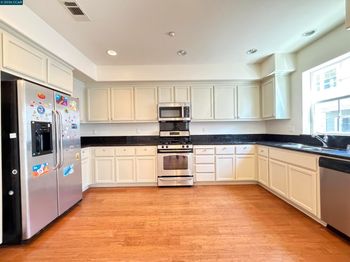 1810 Northshore Dr