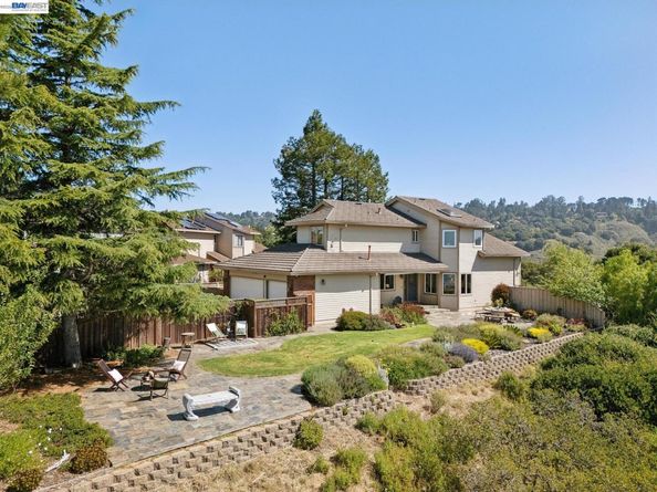 5028 Crystal Ridge Court, Oakland CA 94605