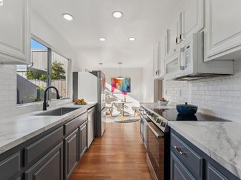 1034 Trellis Ln