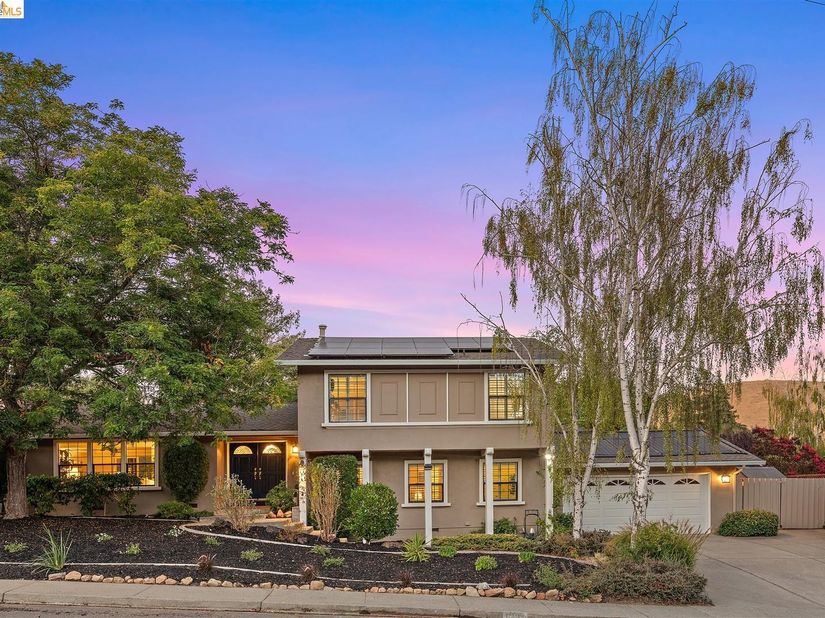 1235 Larch Ave, Moraga CA 94556