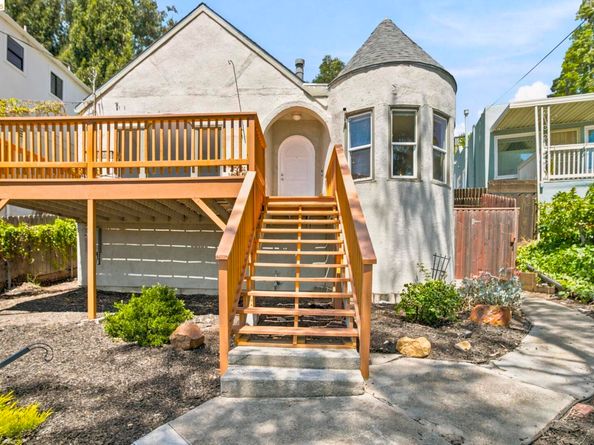6616 Outlook Ave, Oakland CA 94605