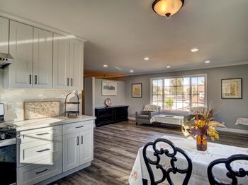 4403 Amador Rd