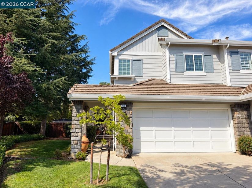 718 Anizumne Ct, Clayton CA 94517