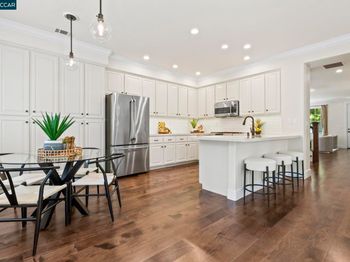218 Abigail Cir