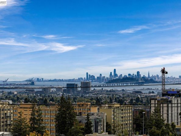 2 Panoramic Way 306, Berkeley CA 94704