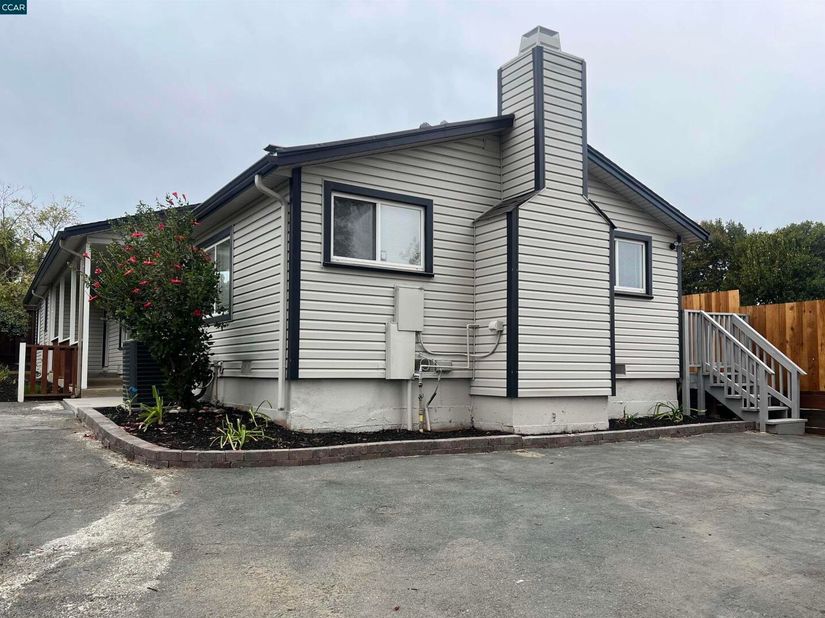 4552 Blum Road, Martinez CA 94553