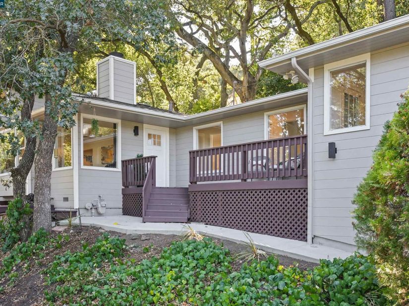 3235 Andreasen Drive, Lafayette CA 94549
